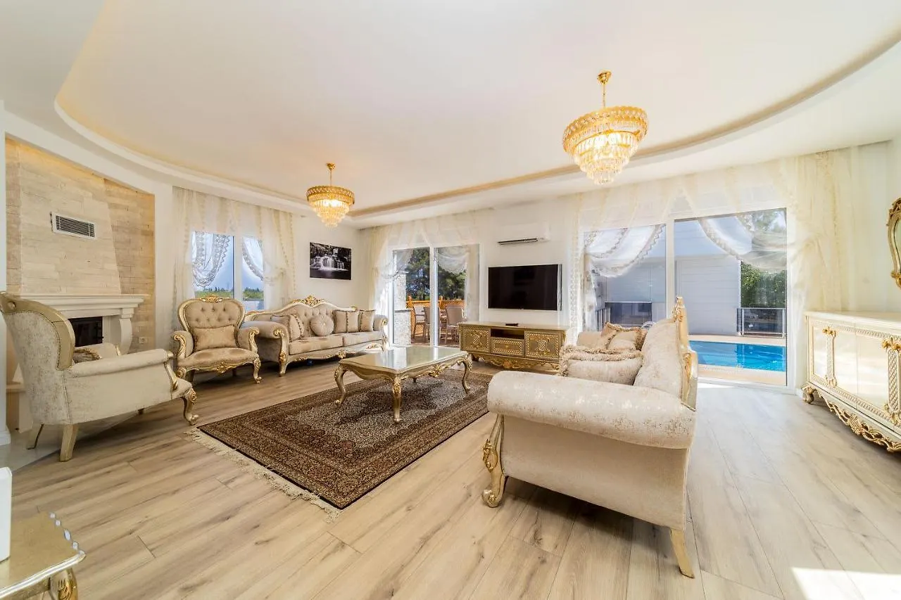 Great Villa With Pool Hammam And Sauna In Antalya